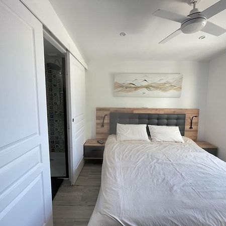 Charmante Villa Avec Piscine Dans Les Canaux Empuriabrava Kültér fotó